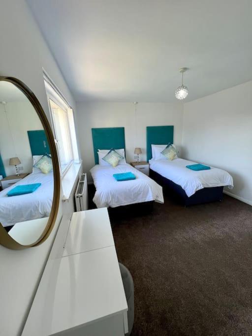 Welsh Getaway Home No 2 - 10 Mins To Bike Park Wales Мертир-Тидвилл Экстерьер фото