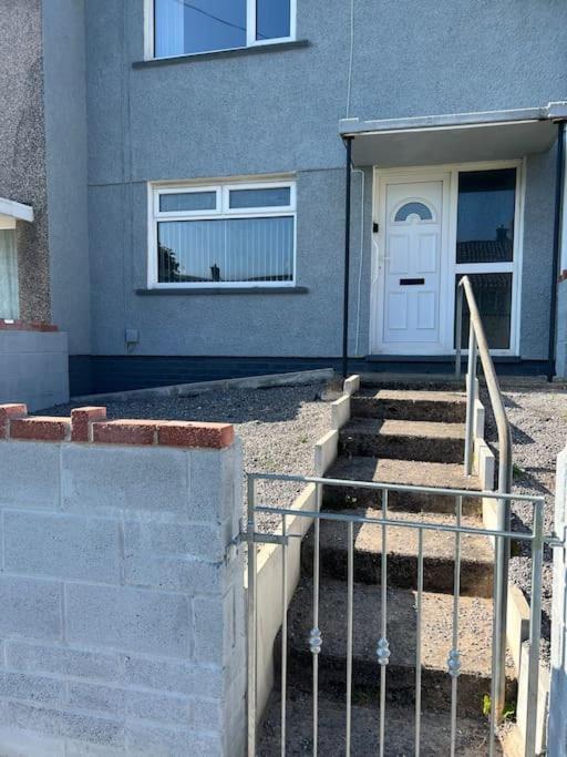 Welsh Getaway Home No 2 - 10 Mins To Bike Park Wales Мертир-Тидвилл Экстерьер фото